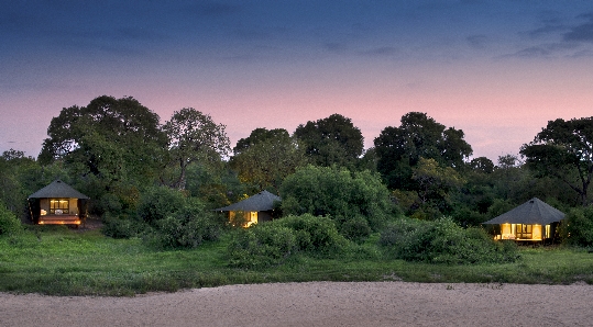 luxury tented camps